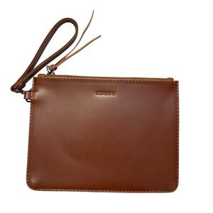 Quavaro DC boutique leather company brown wristlet clutch bag